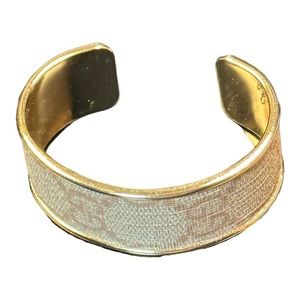 Share Show Item 💗